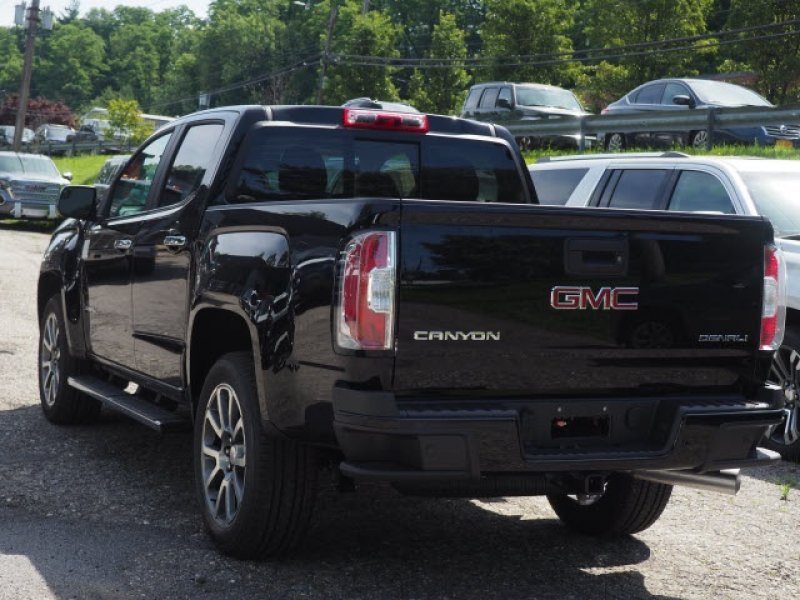 GMC Canyon Crew Cab Denali