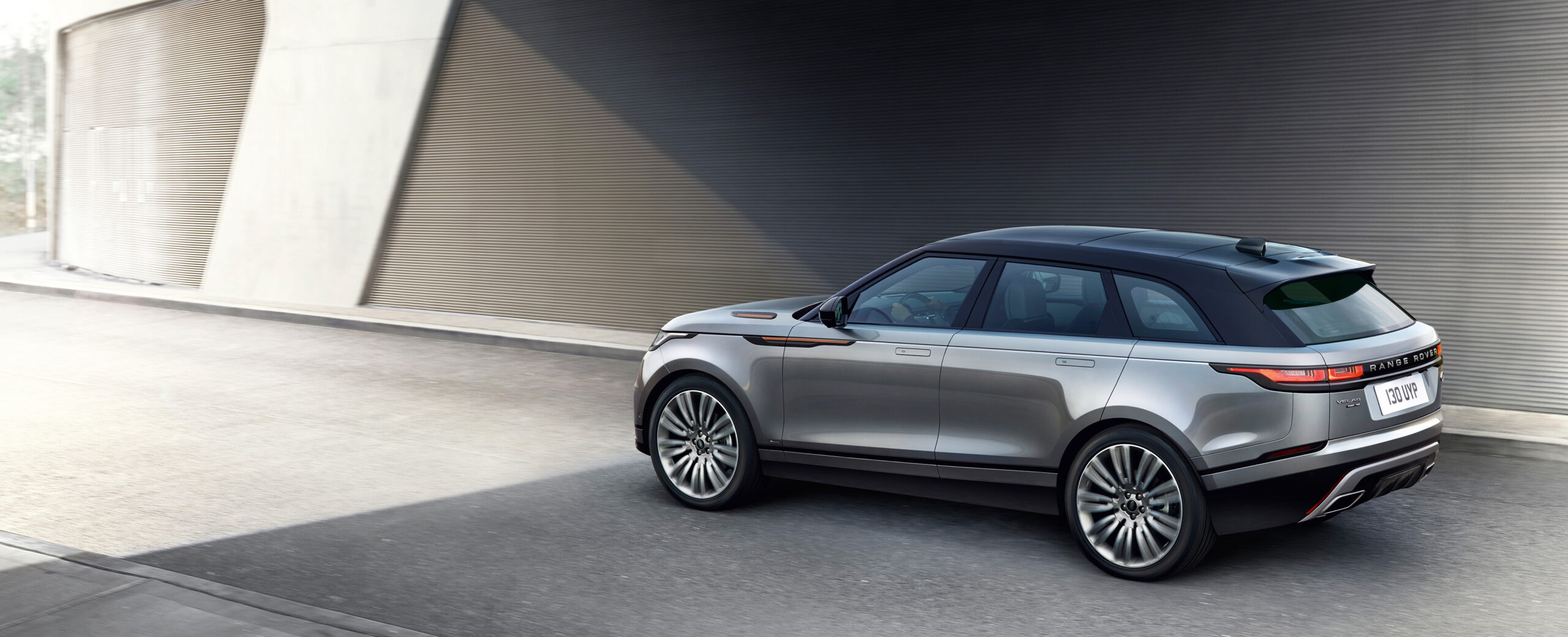 Range Rover VELAR 250 R-DYNAMIC